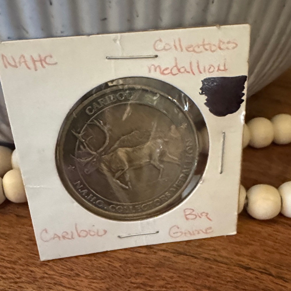 North American Hunting Club (NAHC) Big Game Collectors Series Caribou medallion